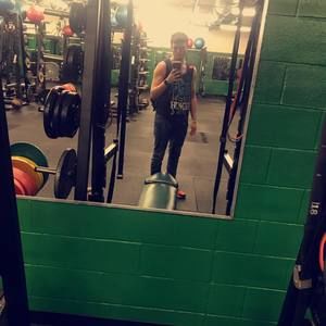 Meet your Posher, Levi